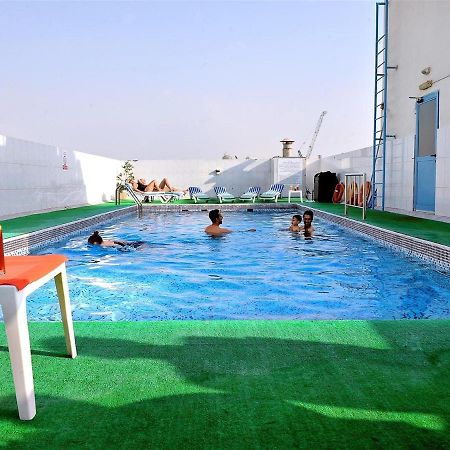 Signature Inn Hotel Deira Dubai Esterno foto